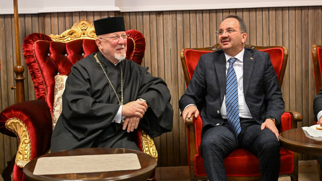 BELEDİYE BAŞKAN VEKİLİMİZ CEVDET ERTÜRKMEN PASKALYA YORTUSU’NDA SURP VARTANANTS ERMENİ KİLİSESİ’Nİ ZİYARET ETTİ